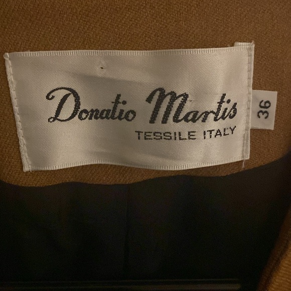 Vintage Black & Gold Pinstripe Blazer – Bold & Sophisticated - Picture 7 of 9